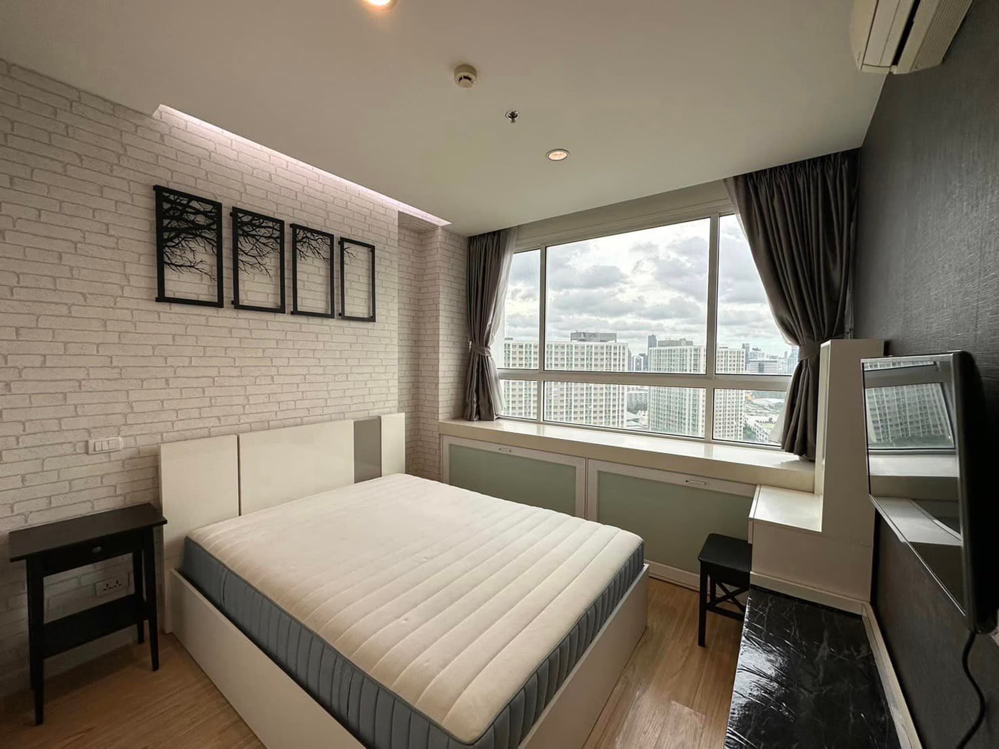 1 Bed Condo for Rent  Near Phra Ram 9 MRT - Image 2