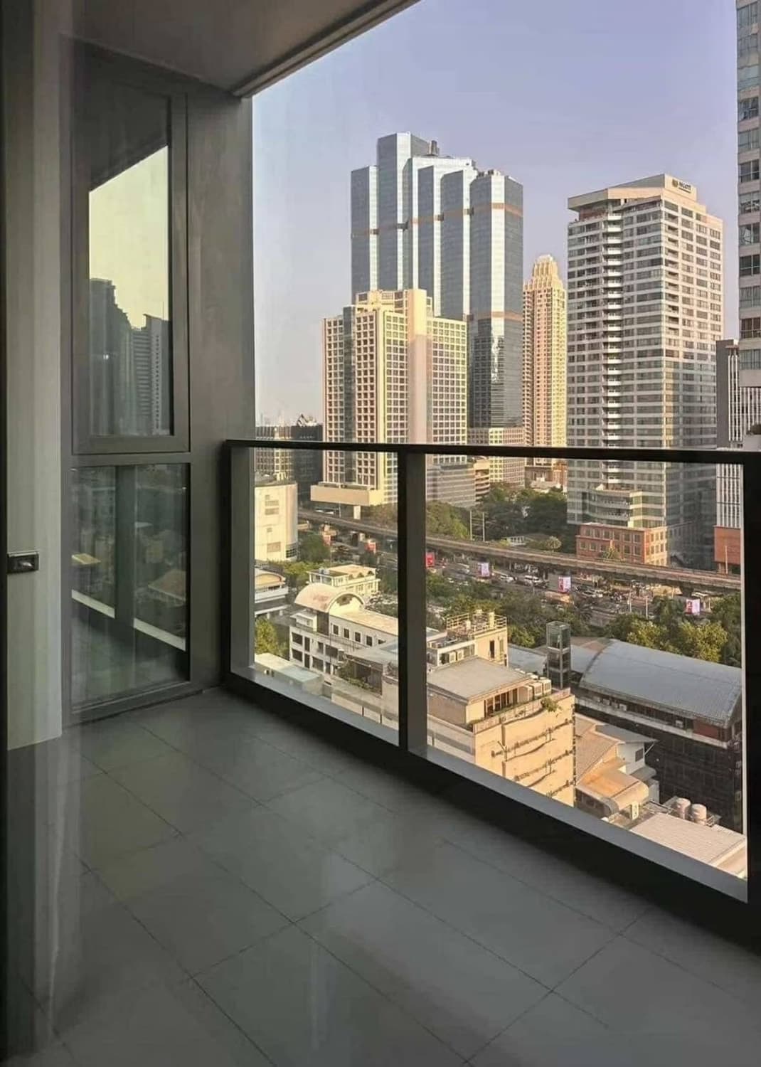 1 Bed Condo for Rent in Bang Rak - Image 6