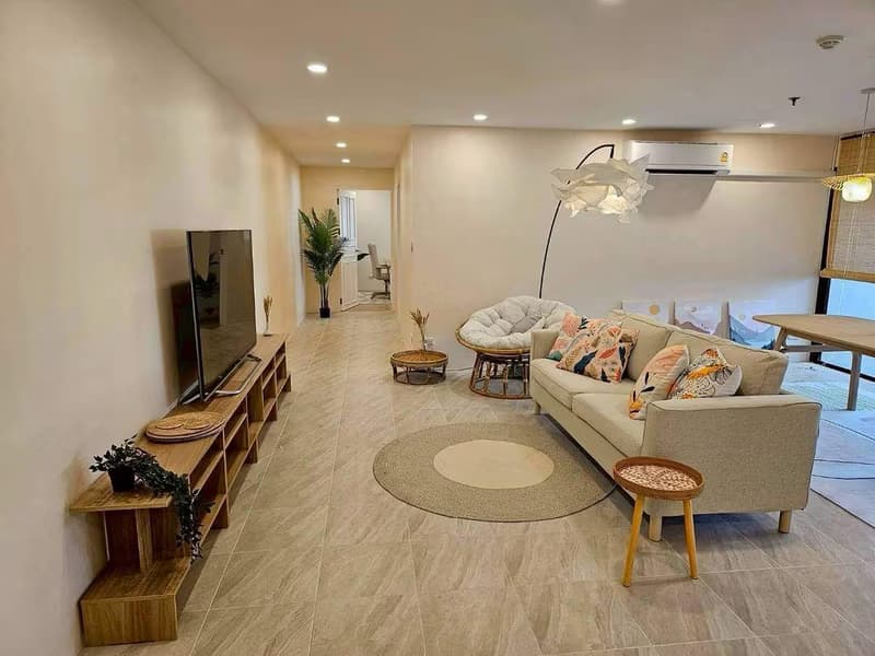 3 Bed Condo for Rent in Watthana