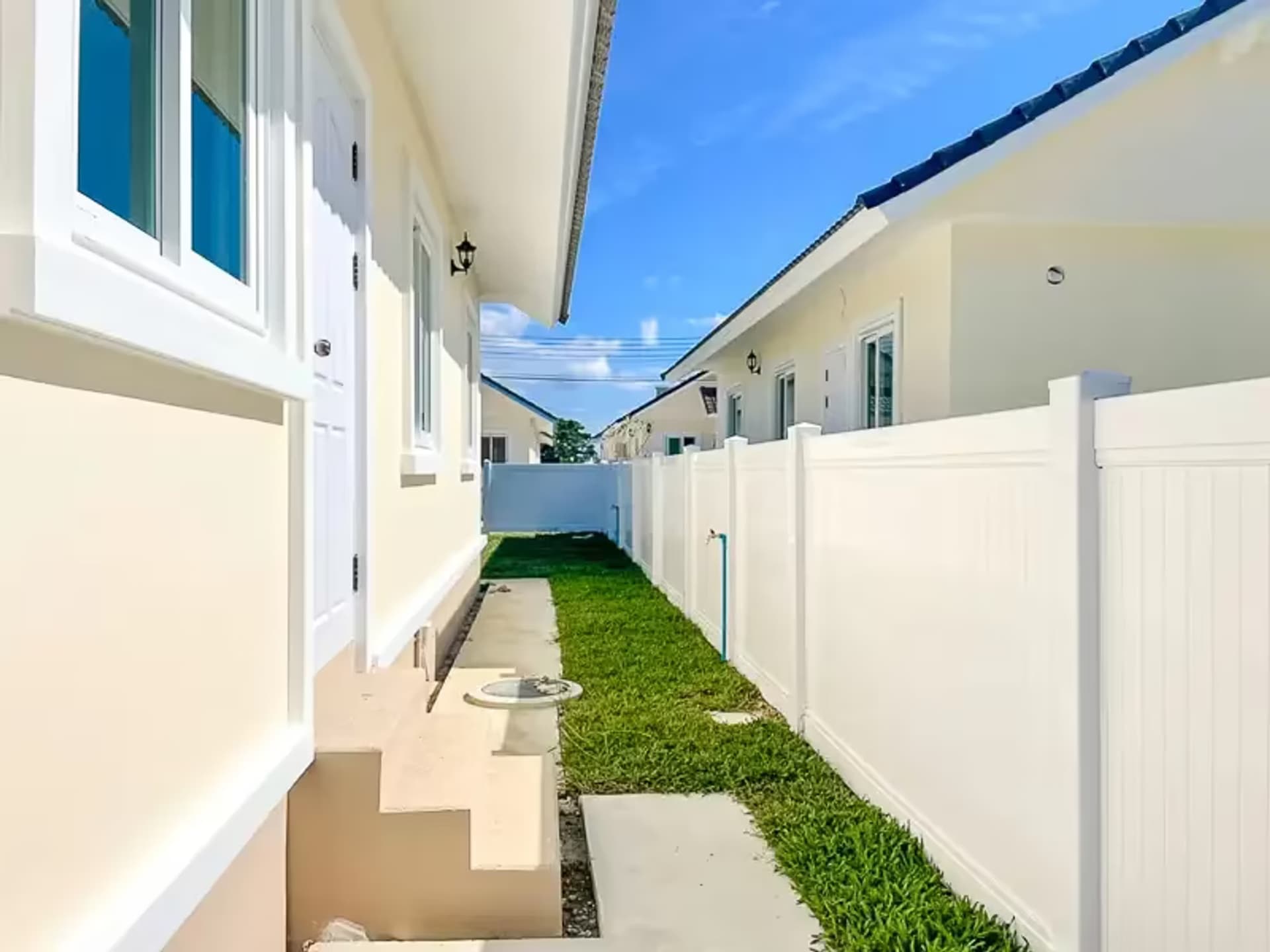 3 Bedroom House - Image 12