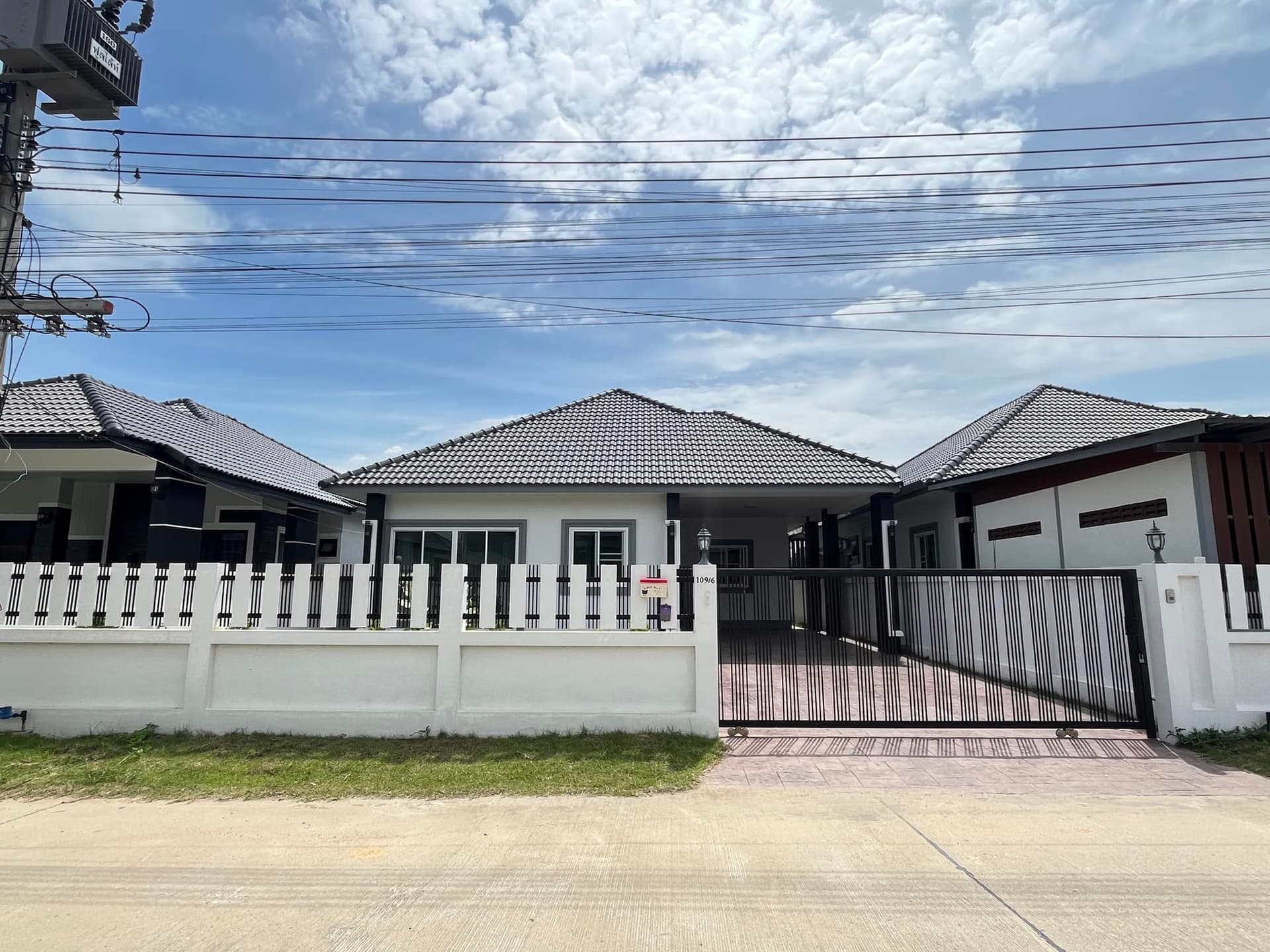 3 Bed House for Rent in Doi Saket - Image 1