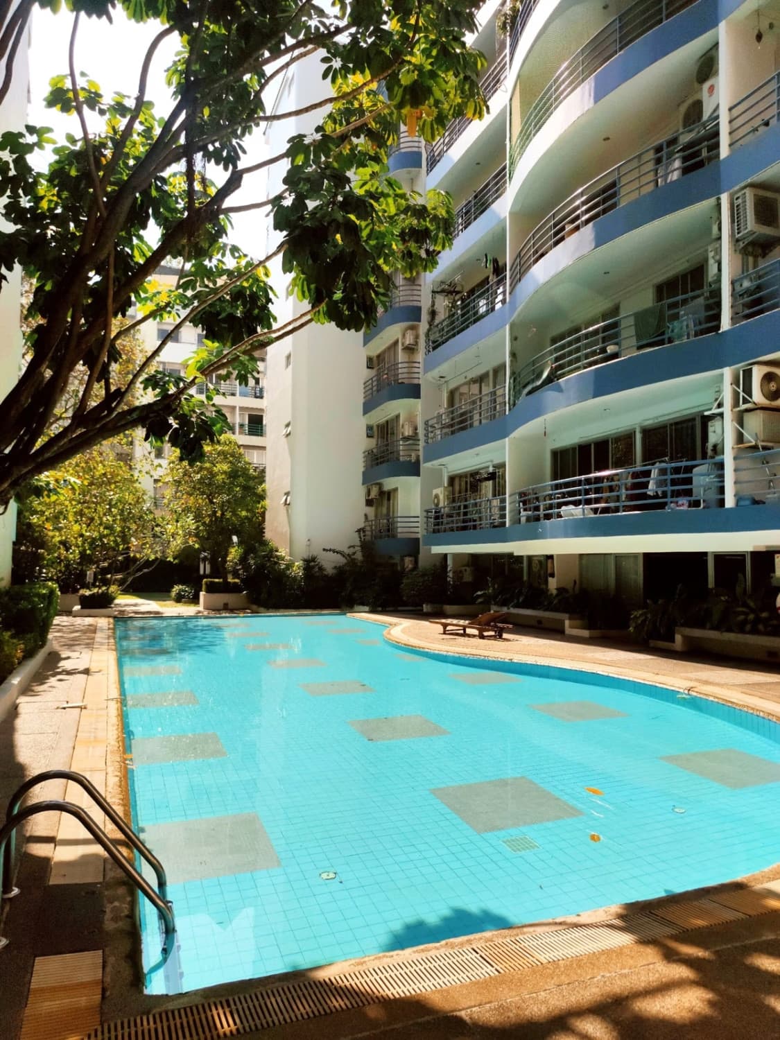 2 Bed Condo for Sale in Khlong Toei - Image 9