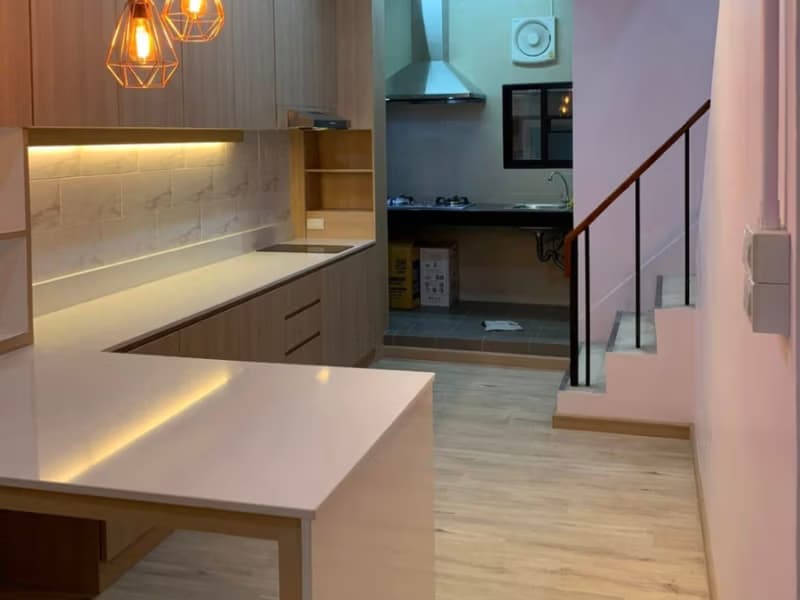 2 Bed Townhouse for Rent in Huai Khwang