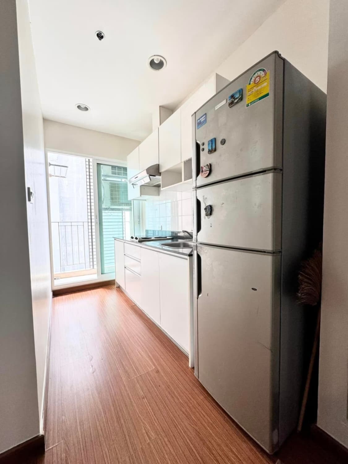 1 Bed Condo for Rent in  - Image 6