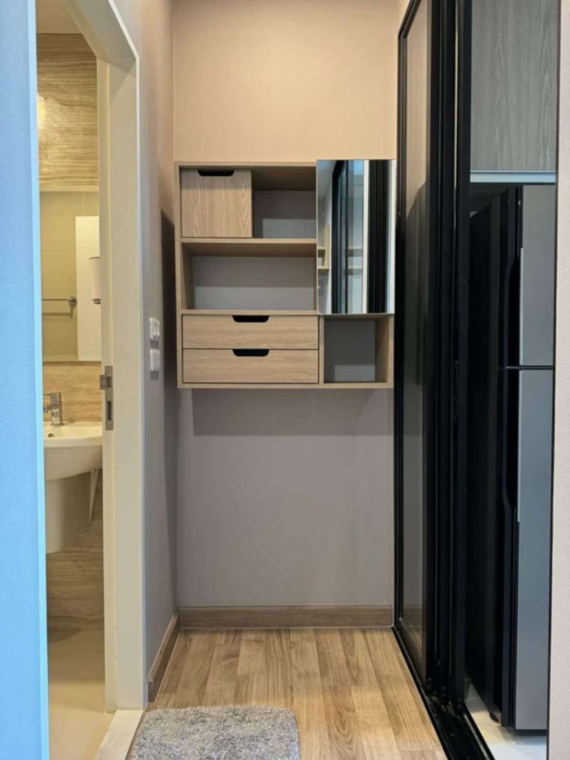 1 Bed Condo for Sale  Near Bearing BTS - Image 7