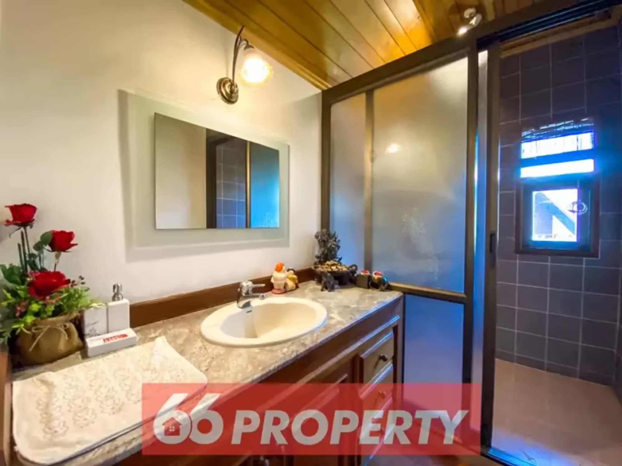 3 Bedroom House - Image 14