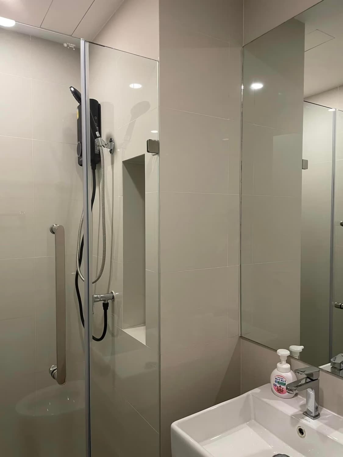 1 ห้องนอน คอนโด สำหรับ จำหน่าย ใน สาทร - Image 4