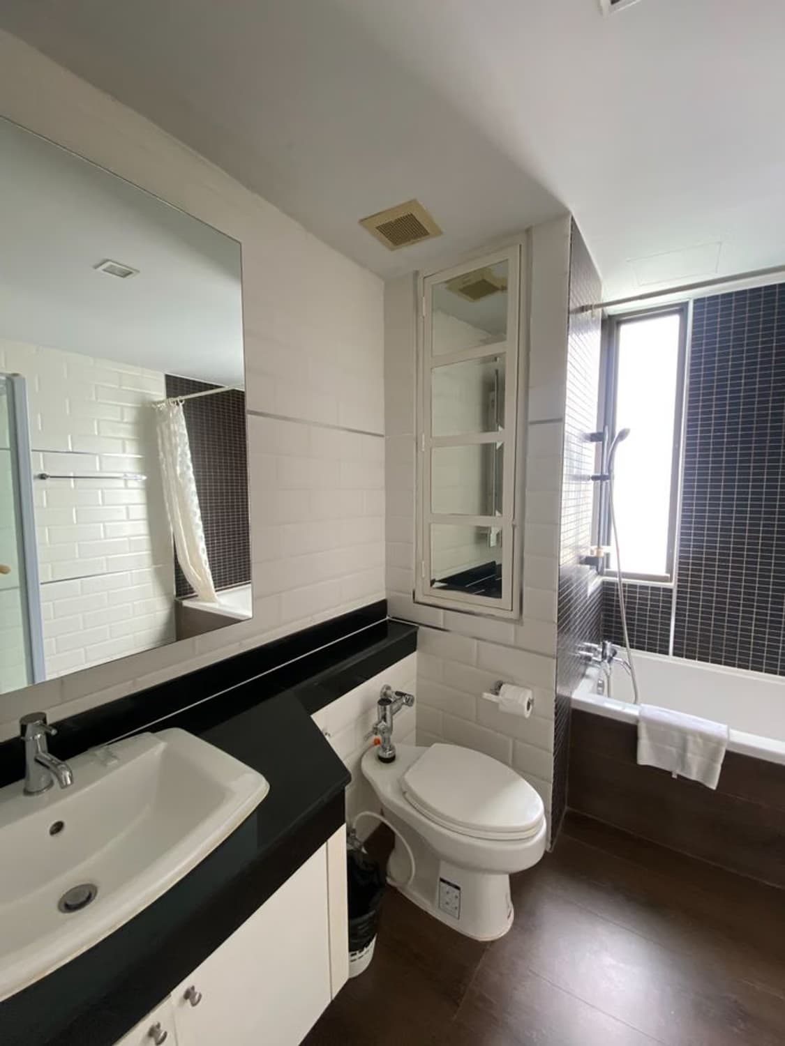 1 ห้องนอน Condo สำหรับ จำหน่าย ใน คลองเตย - Image 9