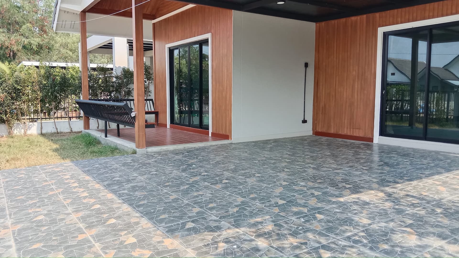 3 Bed House for Rent in Saraphi - Image 11