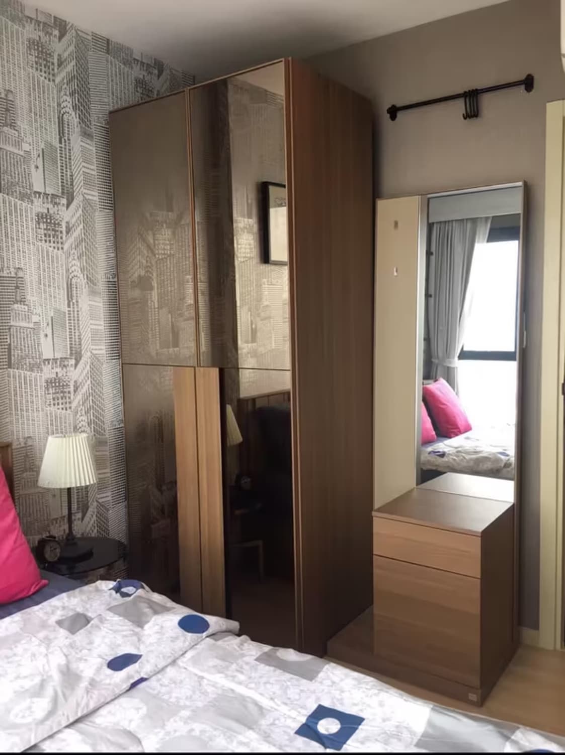 1 Bedroom Condo - Image 2
