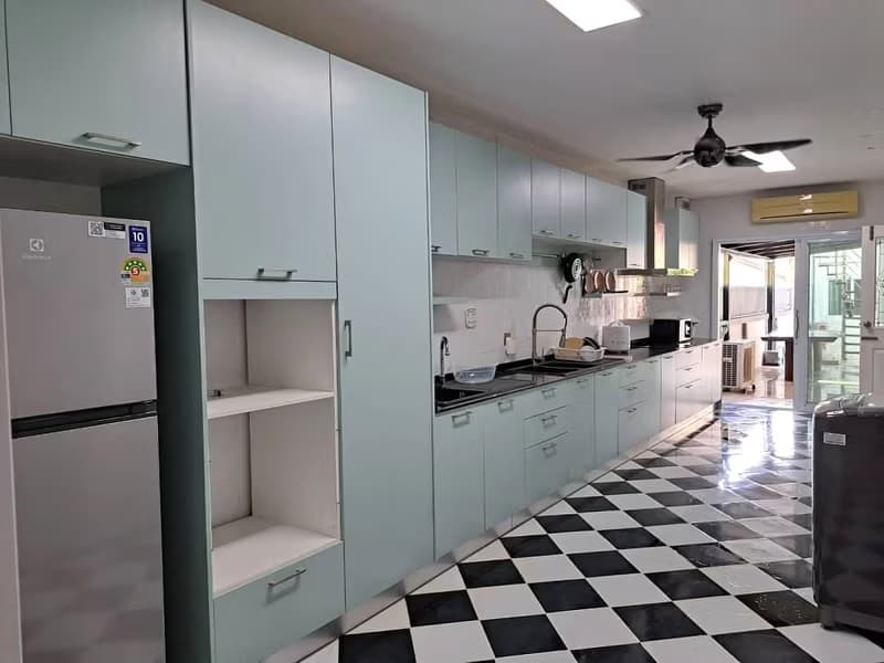 5 Bed House for Rent in Mueang Chiang Mai District