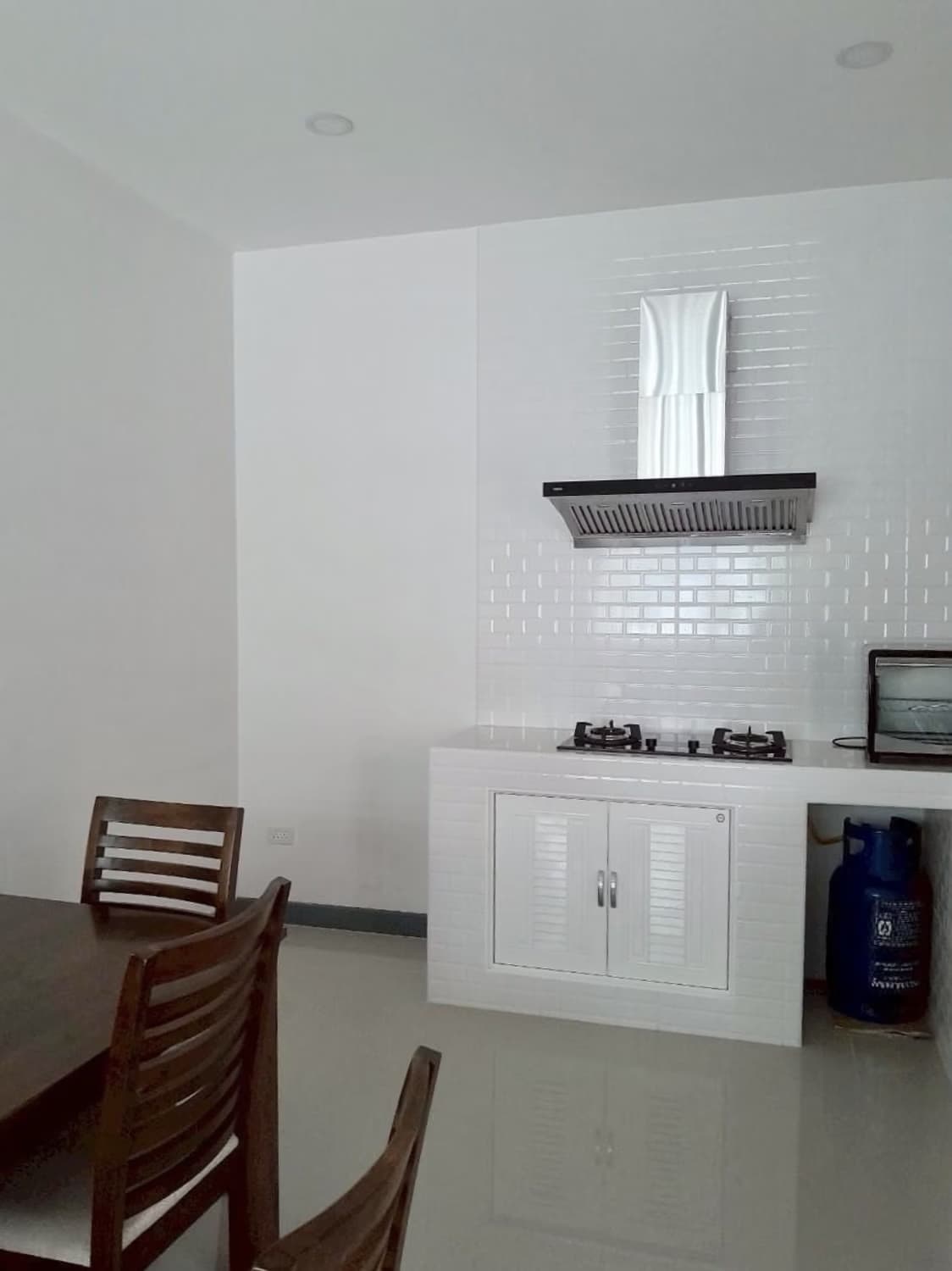 3 Bed House for Rent in Hang Dong - Image 5