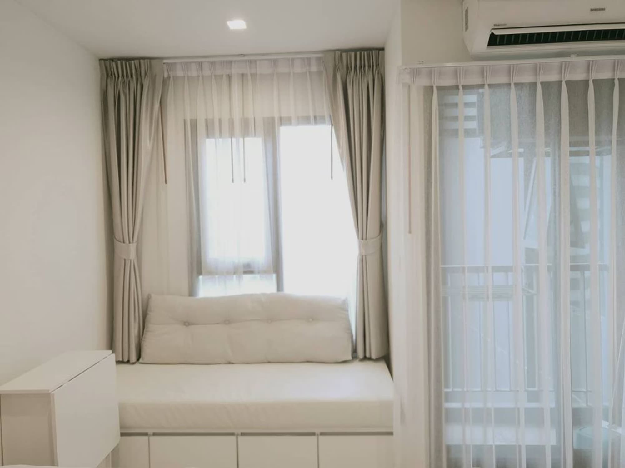Condo for Rent at Life One Wireless - Image 1