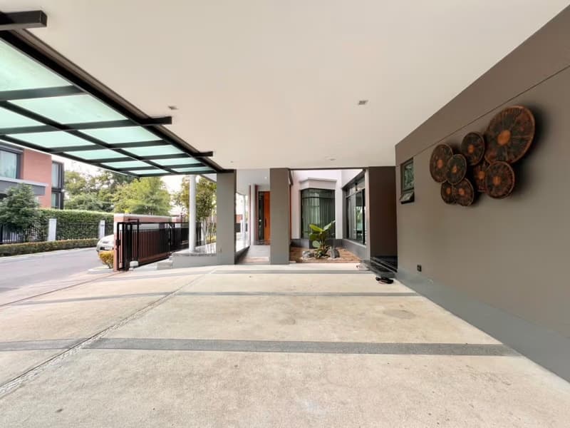 House for Sale at  Grand Bangkok Boulevard Rama 9 - Srinakarin