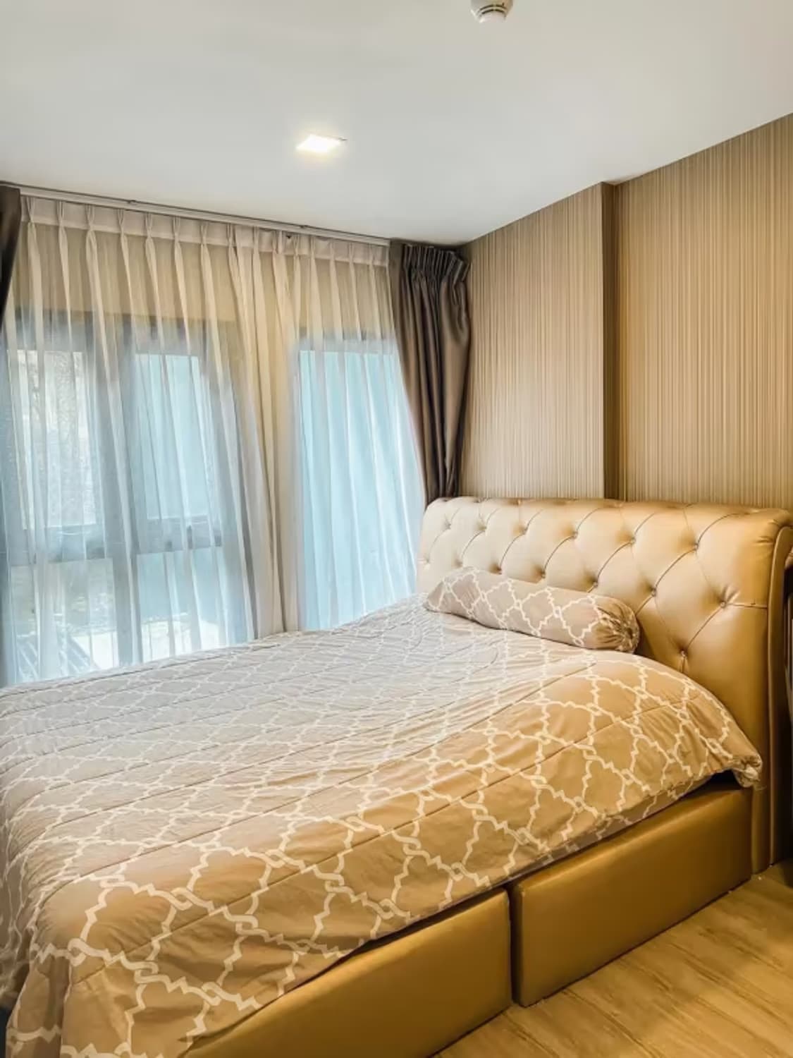 2 Bedroom Condo For Rent  - Image 11