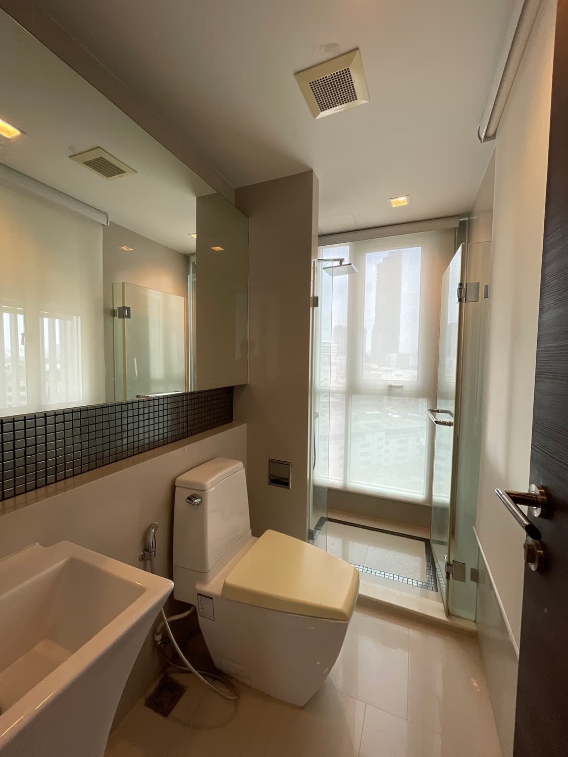 1 Bed Condo for Rent and Sale  Near Saphan Taksin BTS - Image 5