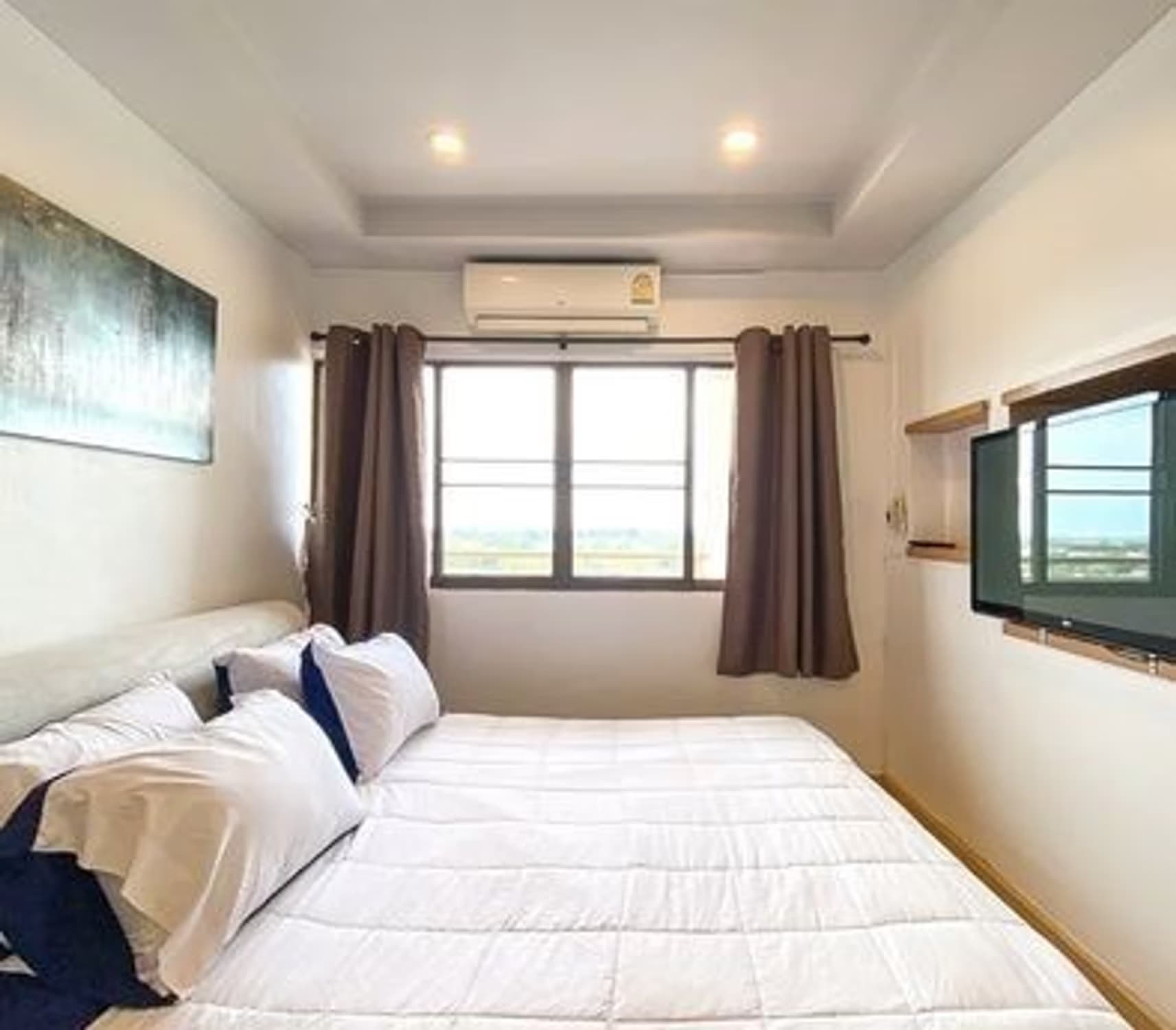2 Bedroom Condo - Image 10