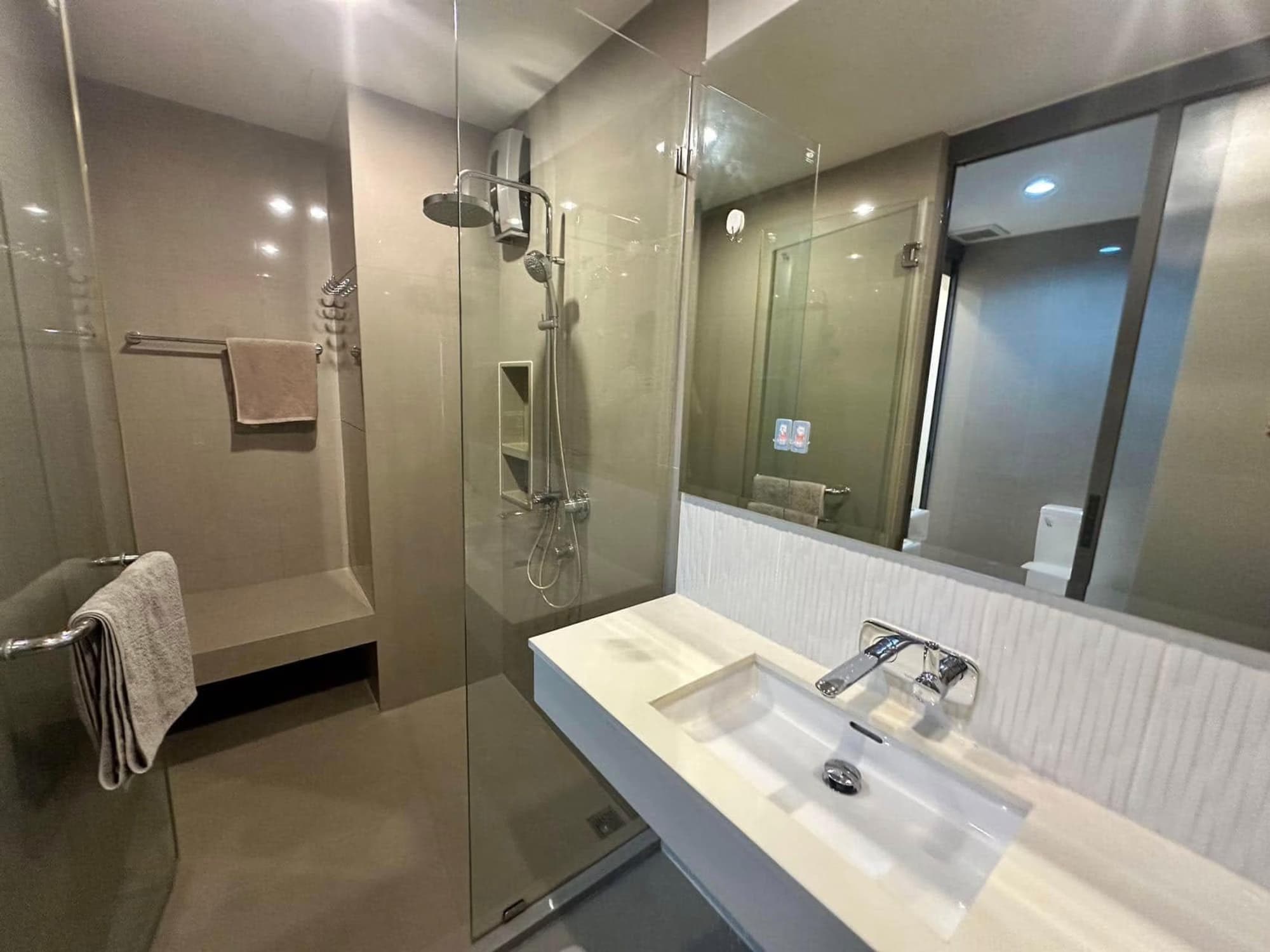 1 Bed Condo for Sale in Khlong Toei - Image 7