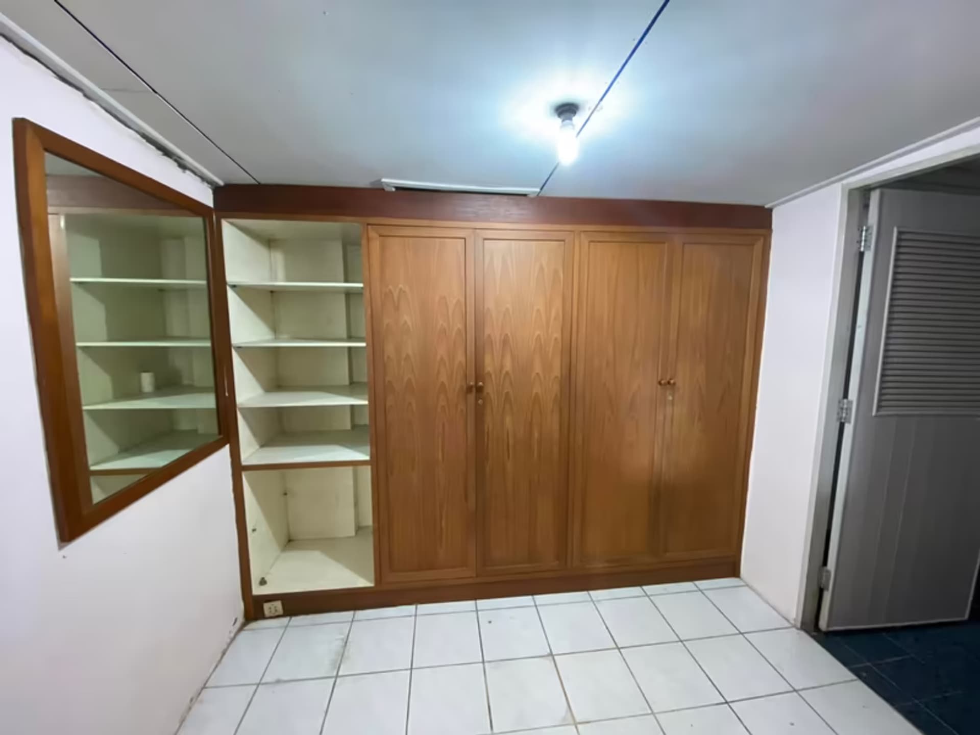 House for Rent in Phra Khanong. - Image 4