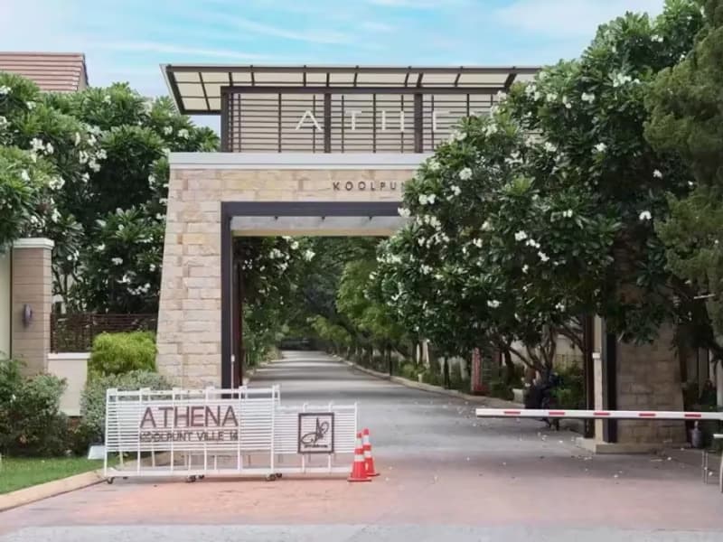 4 Bedroom House