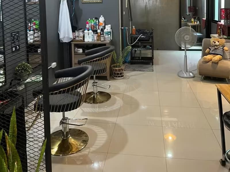 3 Bedroom Commercial