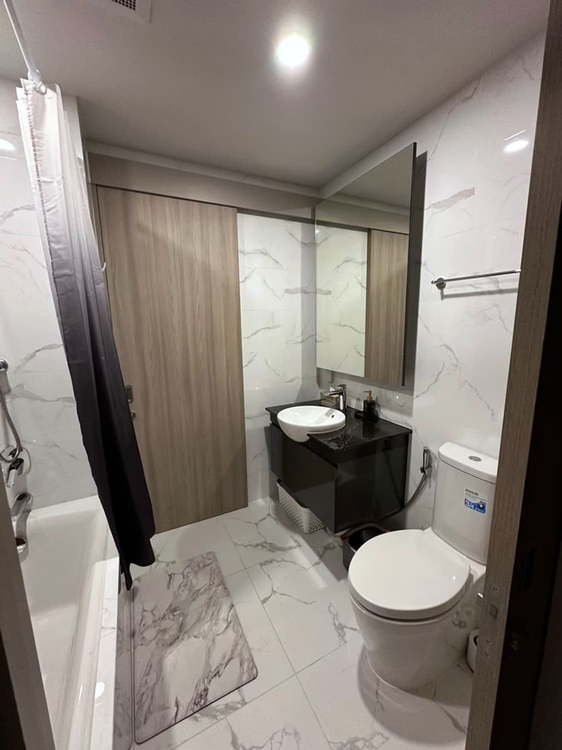 1 ห้องนอน Condo สำหรับ จำหน่าย ใน ห้วยขวาง - Image 6