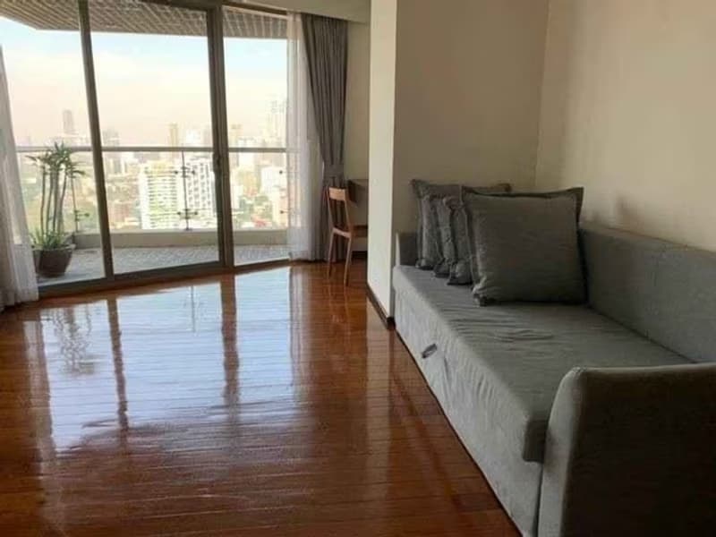 THe Lakes Condo
