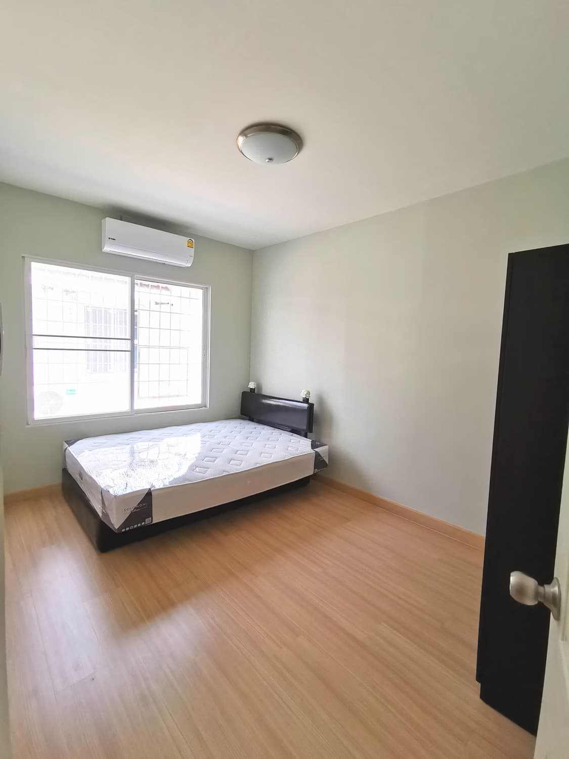 3 Bed Townhouse for Rent in Saraphi - Image 5