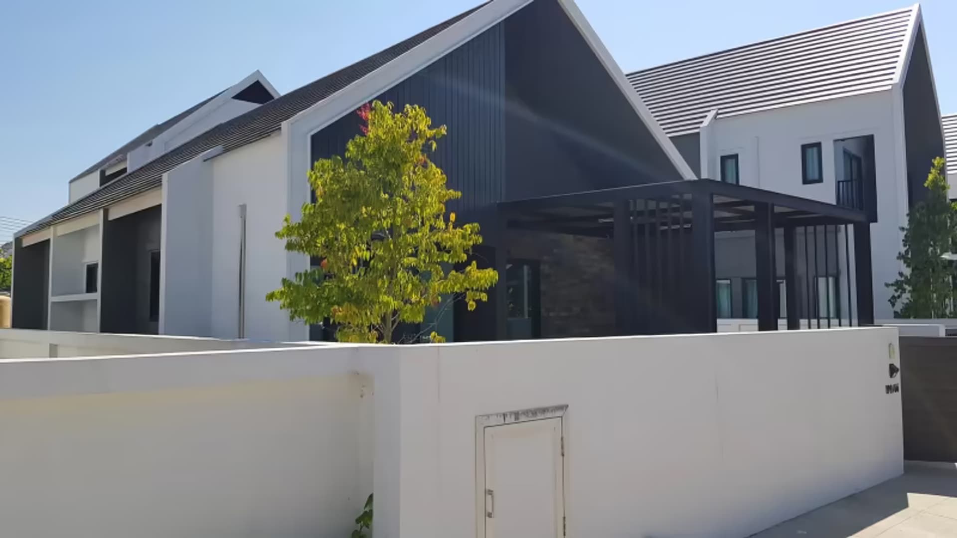 2 Bedroom House - Image 8