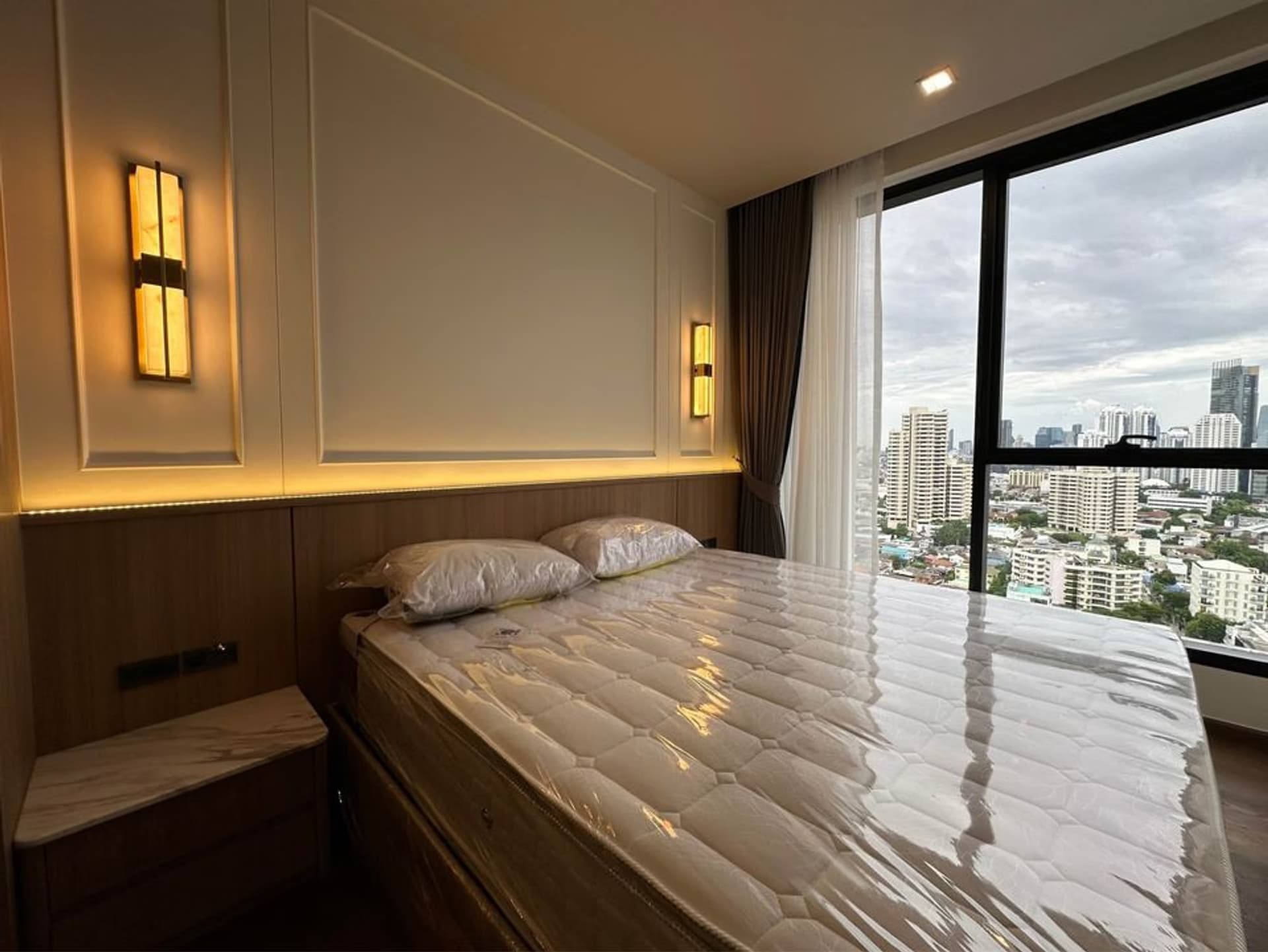 2 Bed Condo for Rent in Khlong Toei - Image 6