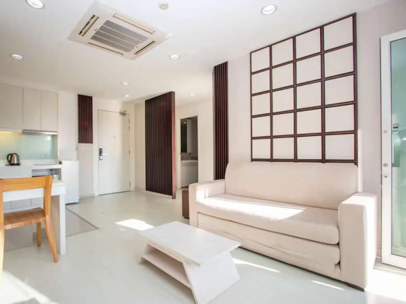 1 Bedroom Condo