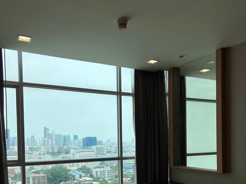 1 Bed Condo for Sale  Near Chong Nonsi BTS