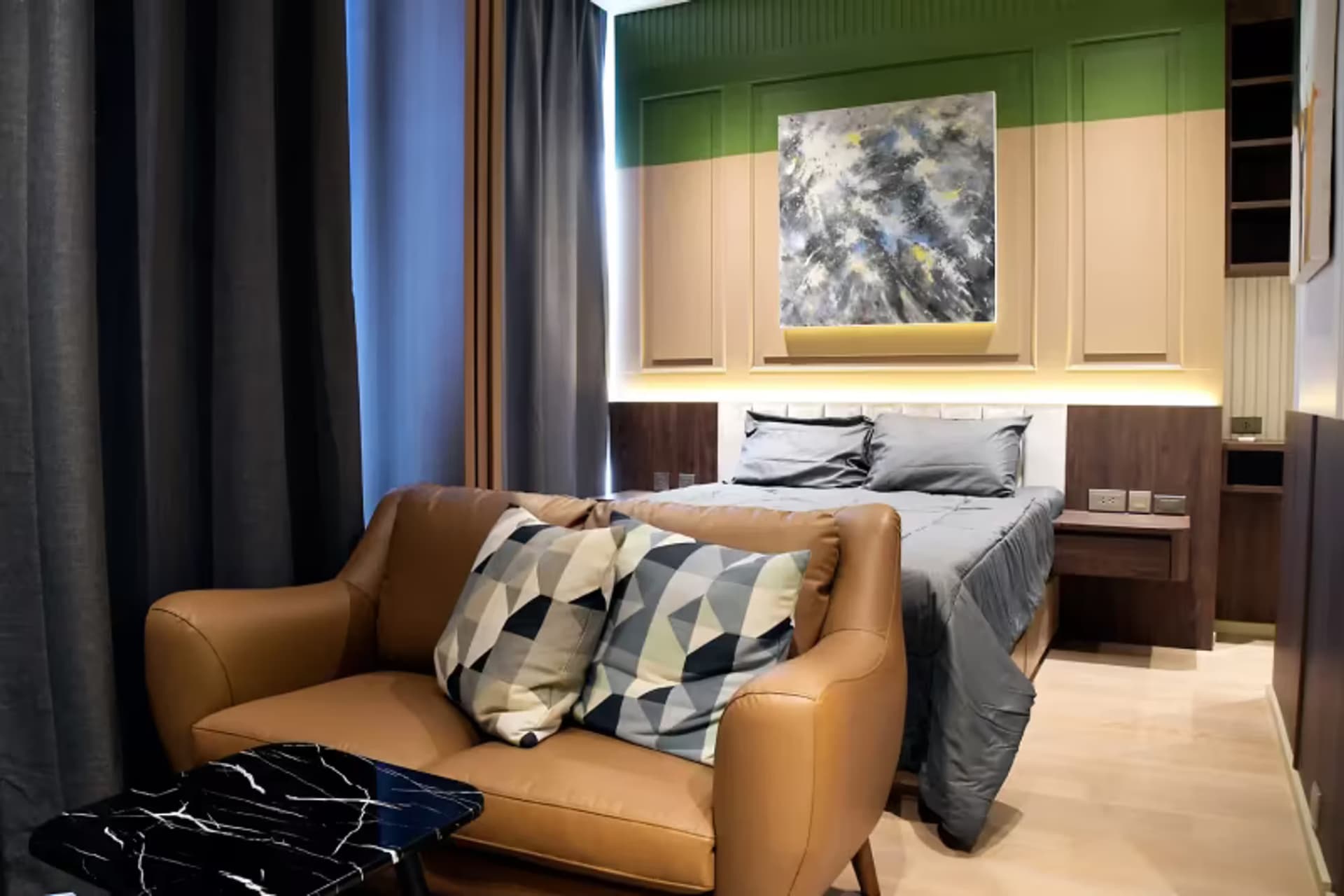 1 Bedroom Condo - Image 1