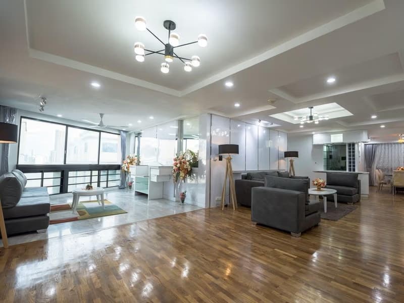 3 Bed Condo for Rent in Khlong Toei