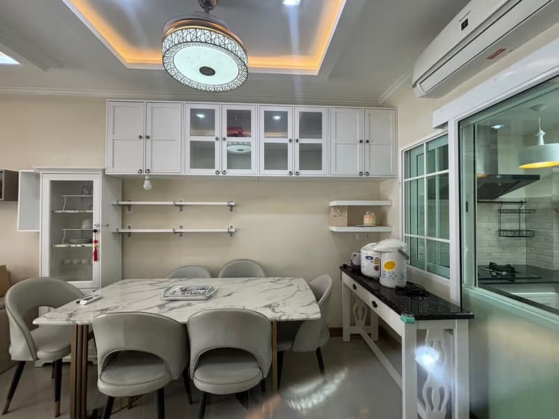 3 Bed Townhouse for Rent in Mueang Chiang Mai