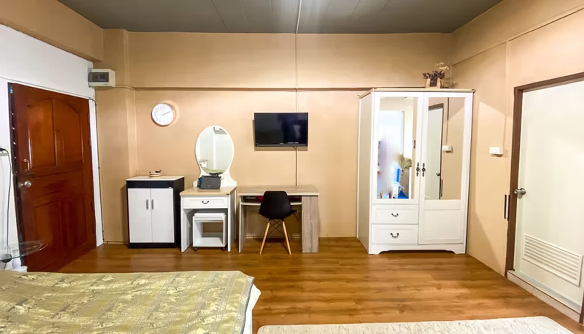 Studio for Rent in Suthep, Mueang Chiang Mai - Image 8
