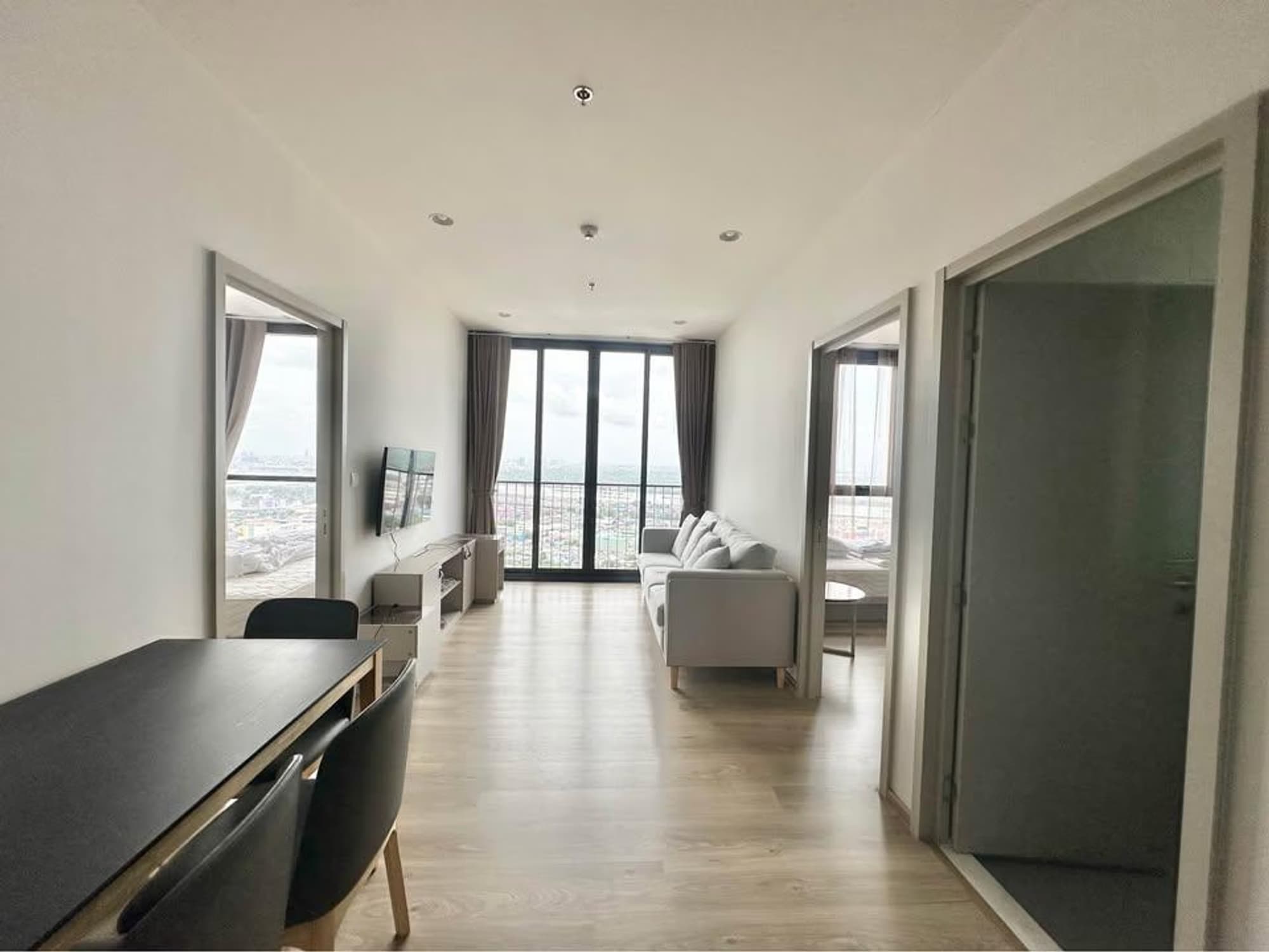 2 Bed Condo for Rent in Khlong Toei - Image 2
