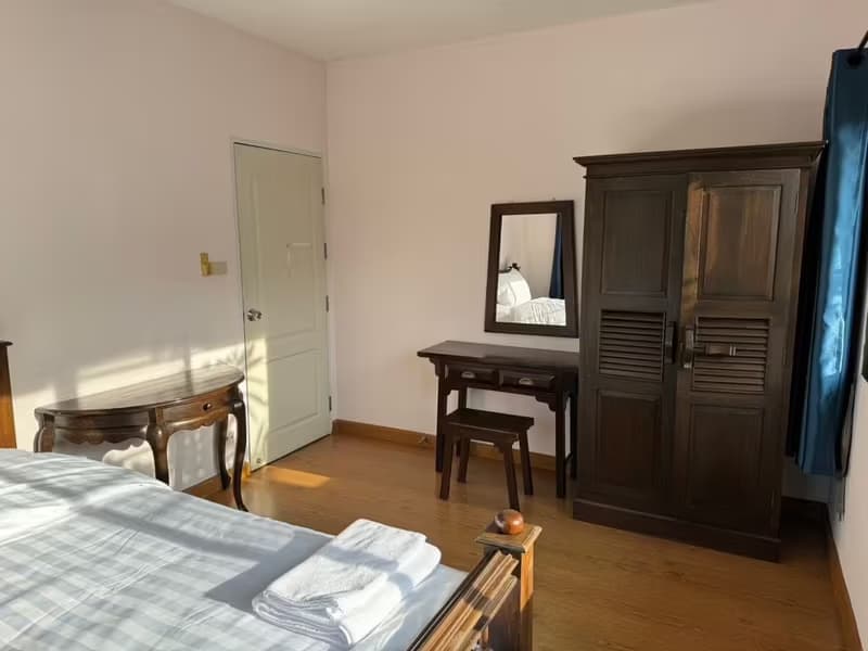 4 Bedroom undefined