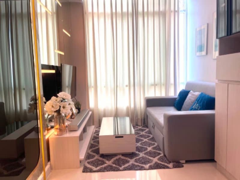 1 Bedroom Condo