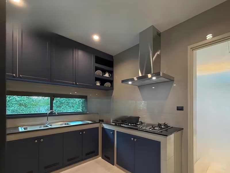5 Bed House for Sale in Bang Phli District