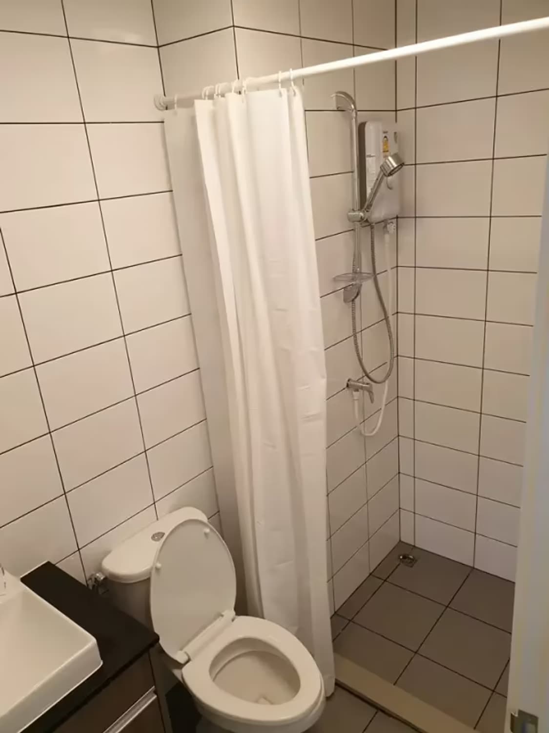 Studio for Rent in Huai Khwang - Image 7