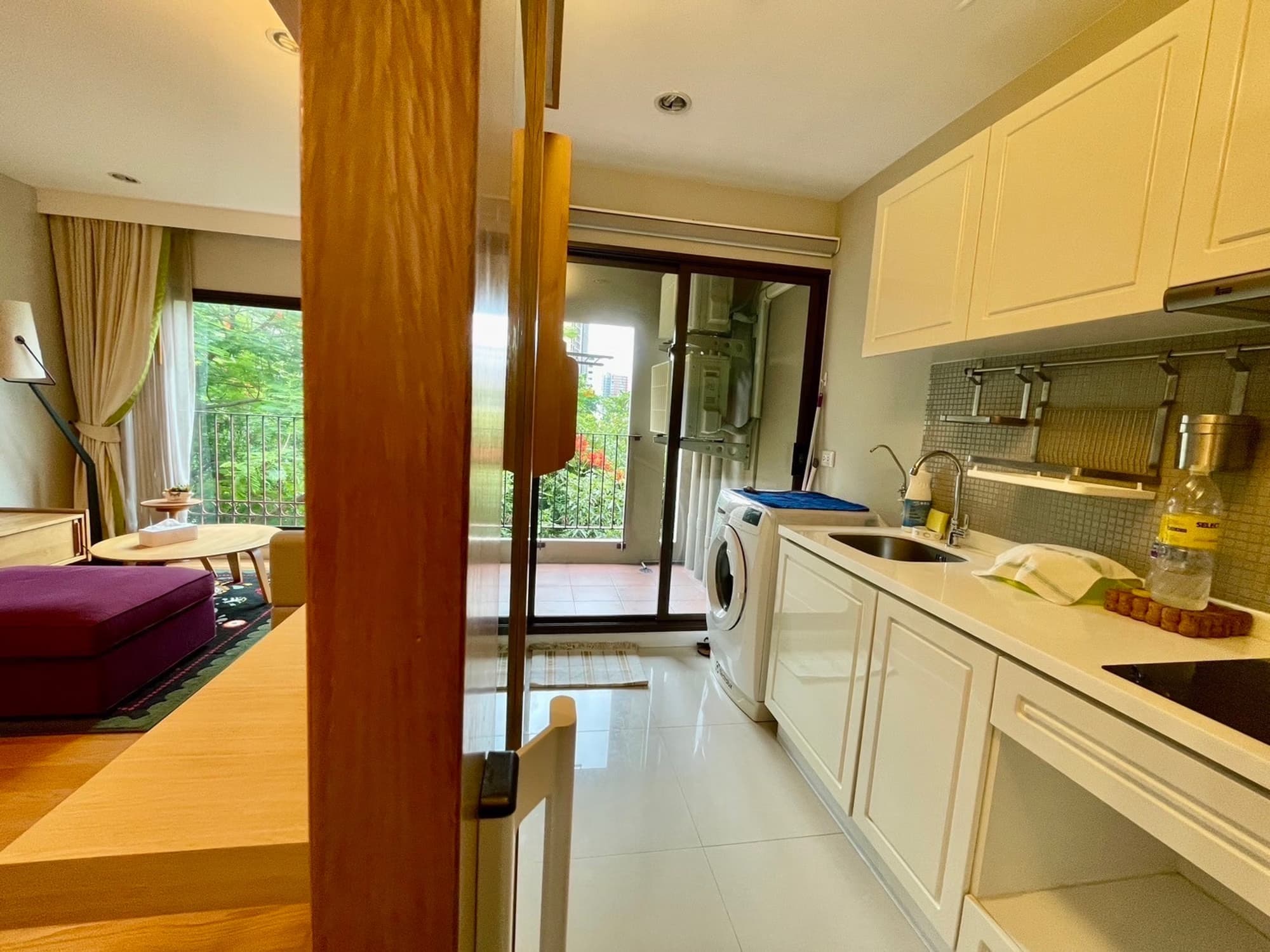 1 ห้องนอน Condo สำหรับ จำหน่าย ใน คลองเตย - Image 3