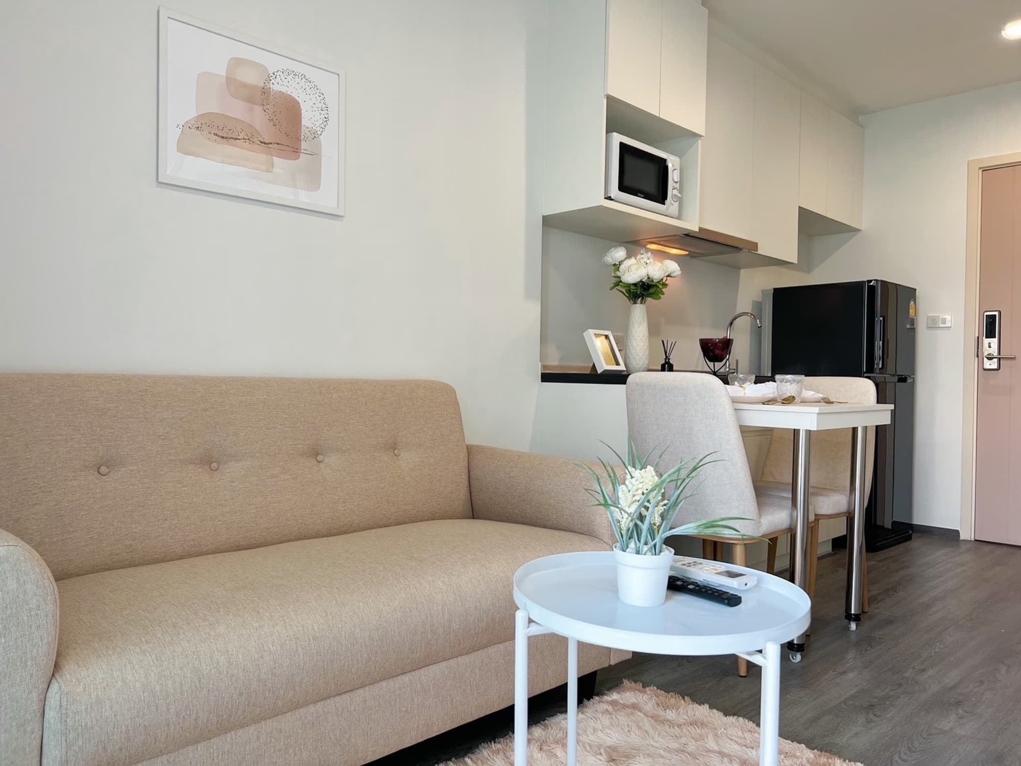 Condo for Rent at Rich Park Triple Station - Image 1