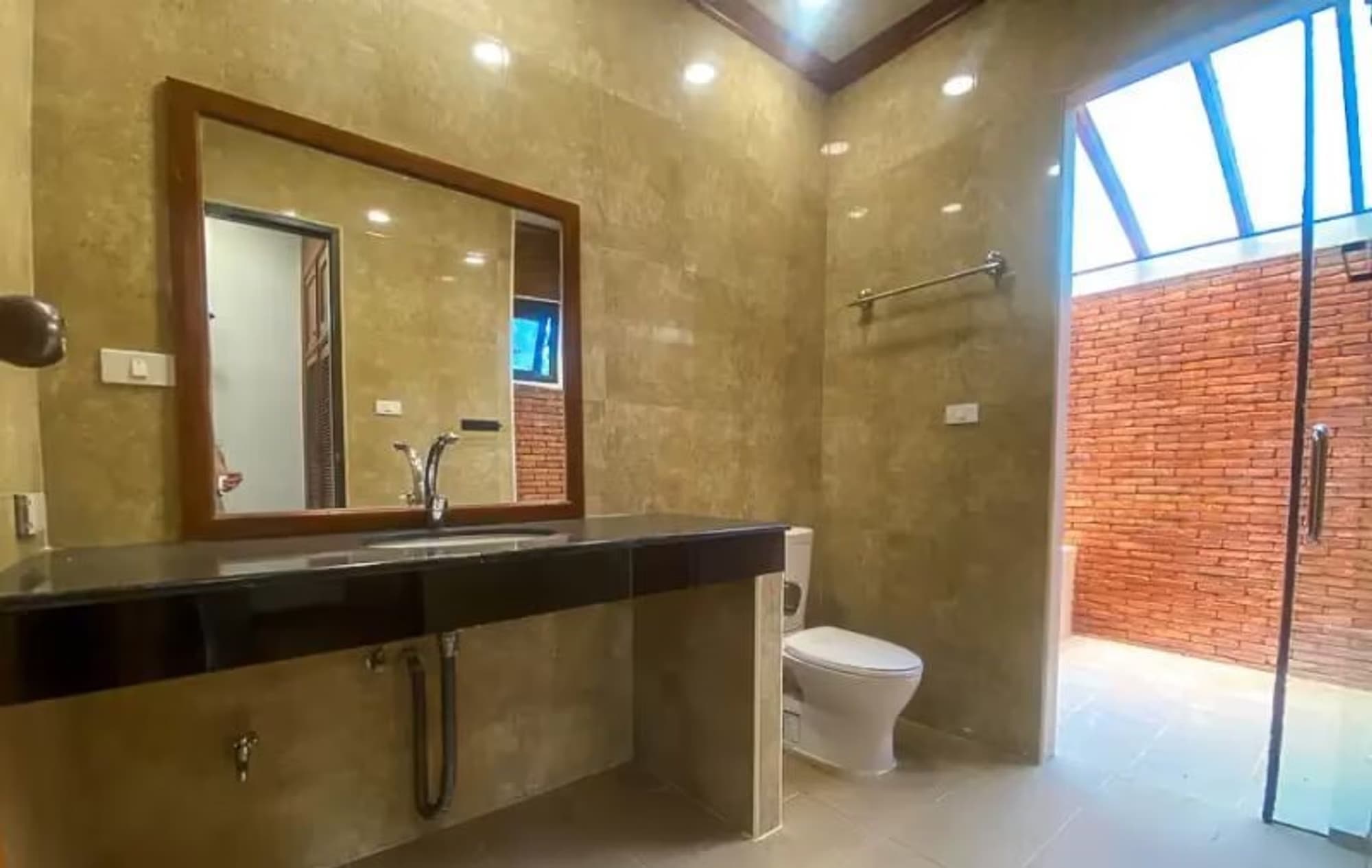 3 Bedroom House - Image 6