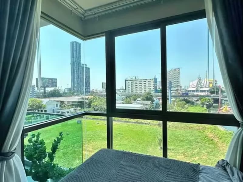 1 Bedroom Condo