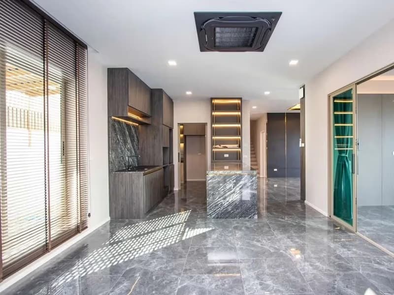 4 Bed House for Sale in San Kamphaeng