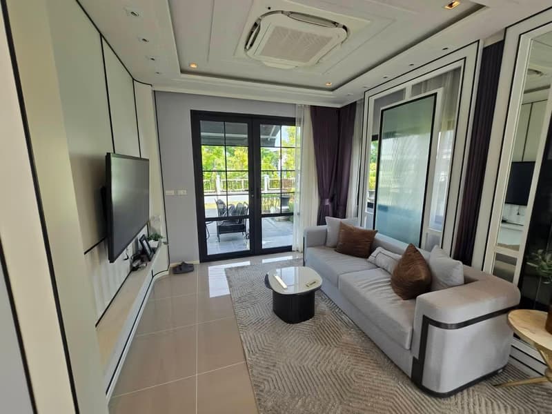 3 Bed House for Rent in Bang Phli