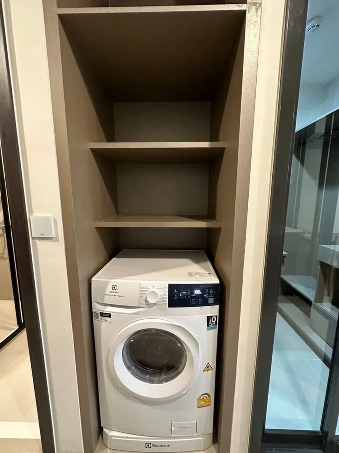 1 Bed Condo for Rent and Sale  Near Huai Khwang MRT - Image 6