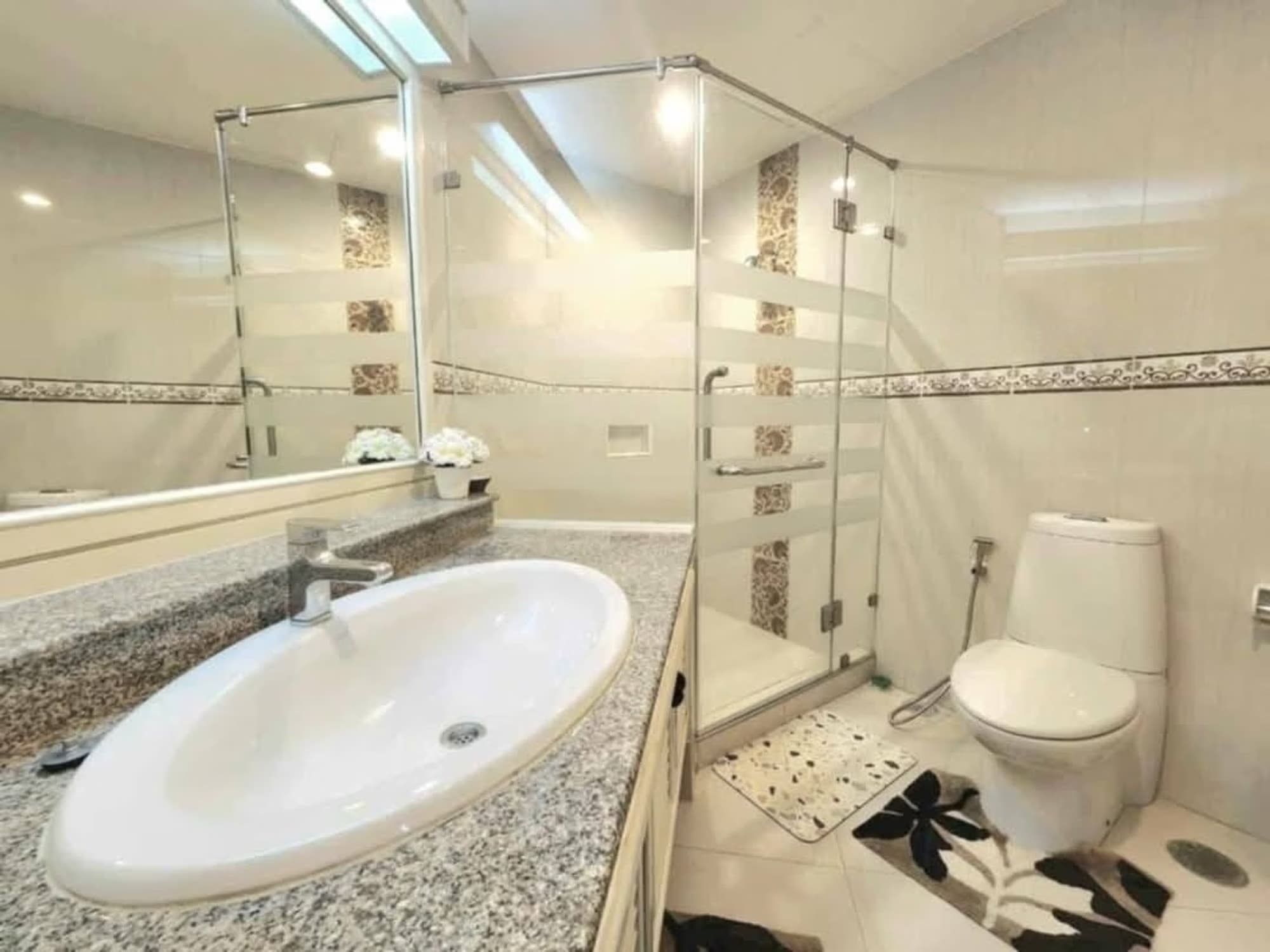 2 Bed Condo for Rent in Bangna - Image 9