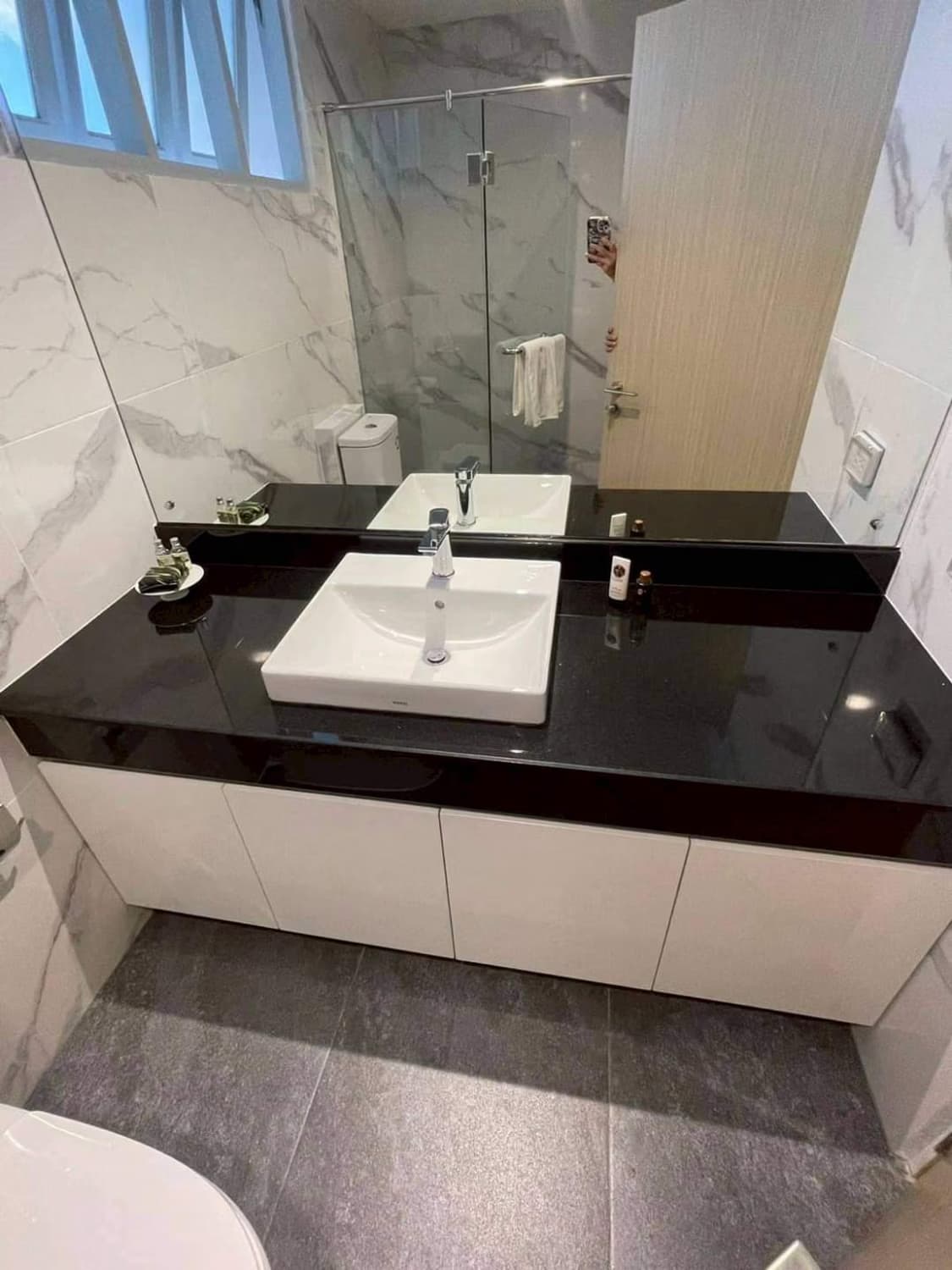 3 Bed Condo for Rent in Watthana - Image 12